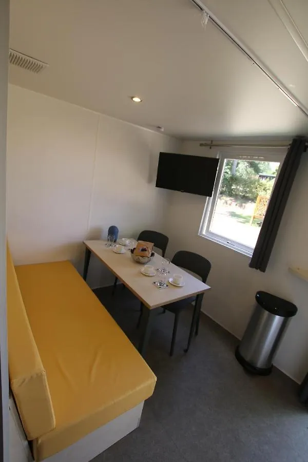 Loggia Camping Belle-Vue 2000 Berdorf 0*,  Luxemburgo
